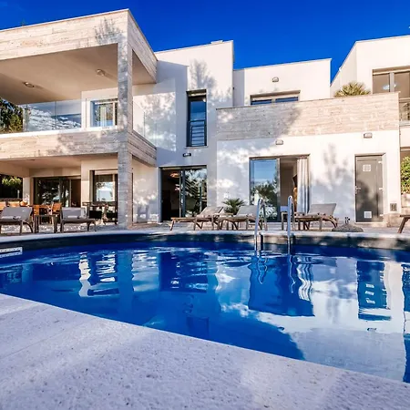 Kalipso By Interhome